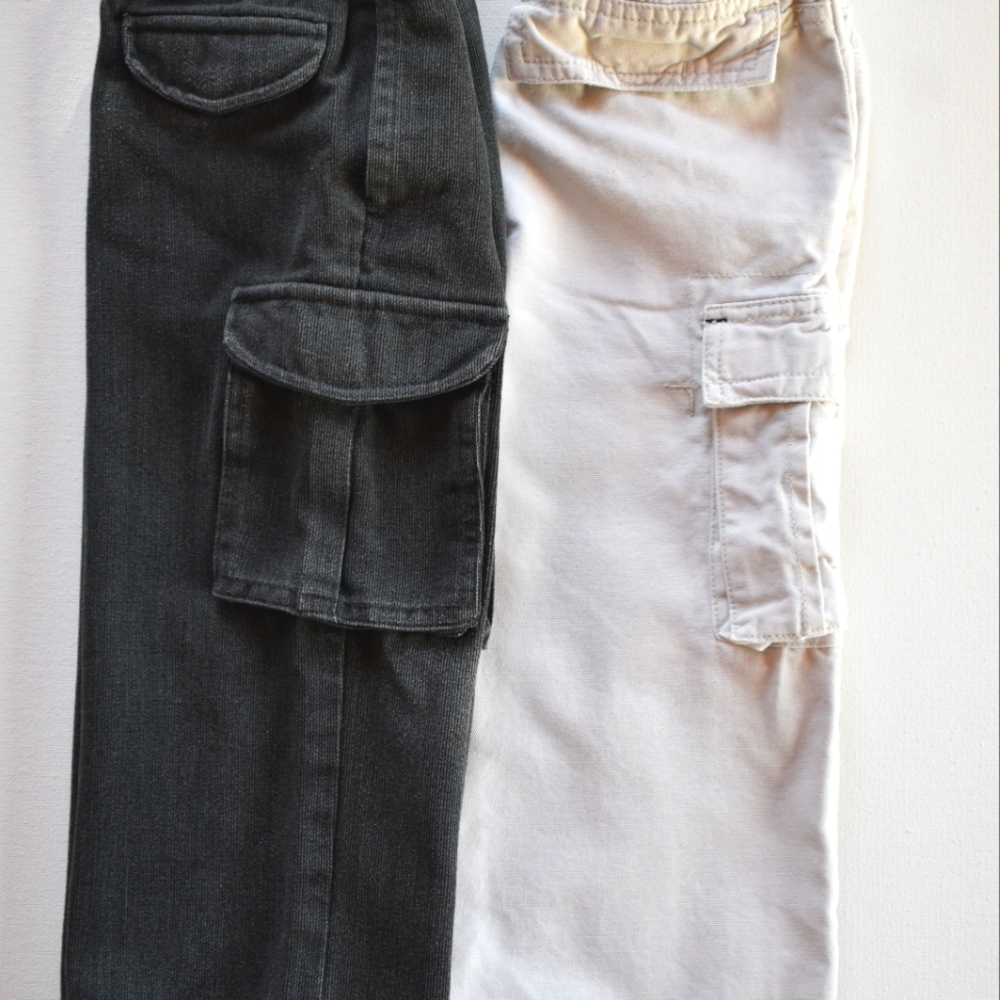 Boys Carter's cargo pants Bundle of 2 cream and charcoal size 3T
